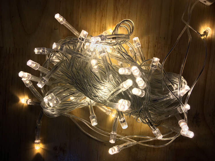 Đèn led chớp nháy màu trắng